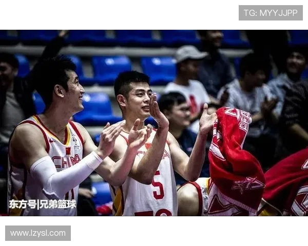 马克西14中3低迷夜13分难救主抢断积极失误偏多防守亮眼却